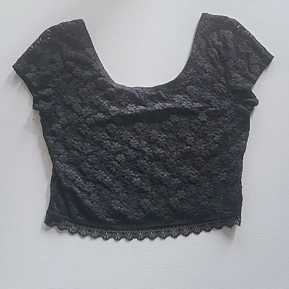 Crop Top Bundle - Picture 2 of 5